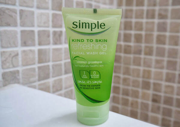 Cách để chăm sóc làn da với sữa rửa mặt Simple chất lượng nhất - sữa rửa mặt Simple có tốt không?
