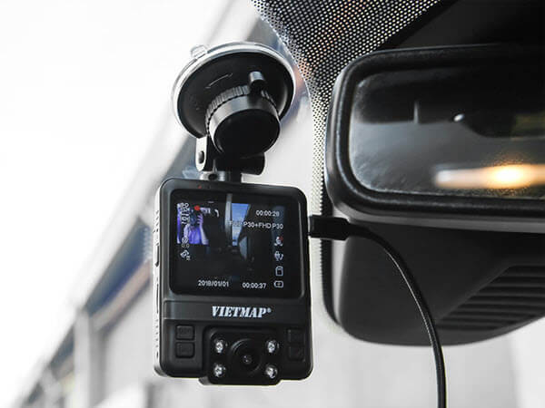 Camera hành trình ô tô đem đến nhiều tiện ích cho người dùng