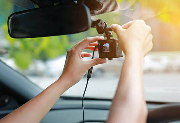 Cần chọn thương hiệu nổi tiếng để đảm bảo camera hành trình ô tô là tốt nhất
