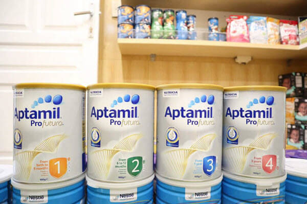 Aptamil là dòng sữa rất tốt cho bé phát triển chiều cao, mắt và trí não