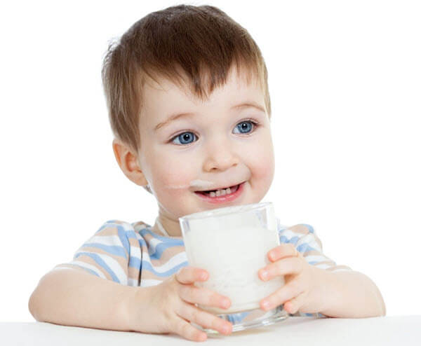 Sữa hạt óc chó cũng đặc biệt tốt cho sự phát triển não bộ của trẻ