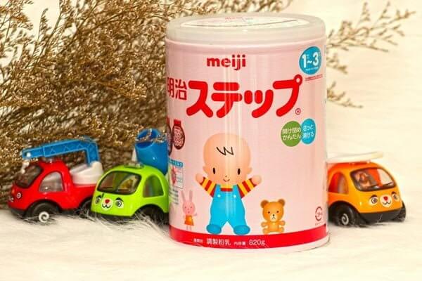 Sữa Meiji có mùi vị gần giống sữa mẹ, giàu dưỡng chất giúp trẻ phát triển toàn diện